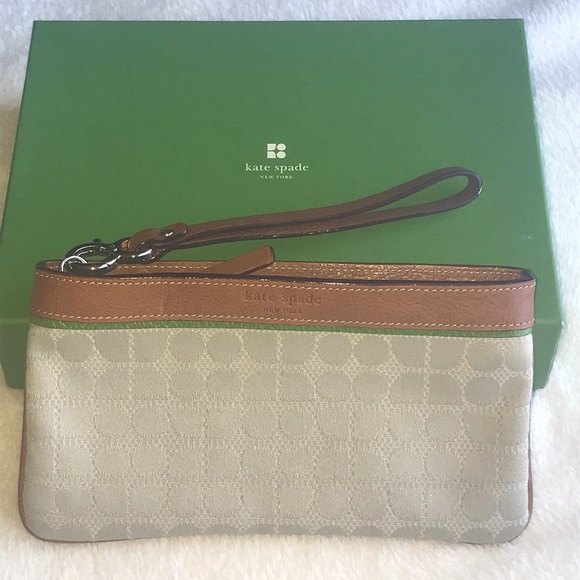 kate spade Handbags - Kate Spade Becca wristlet in tan, cognac, & green